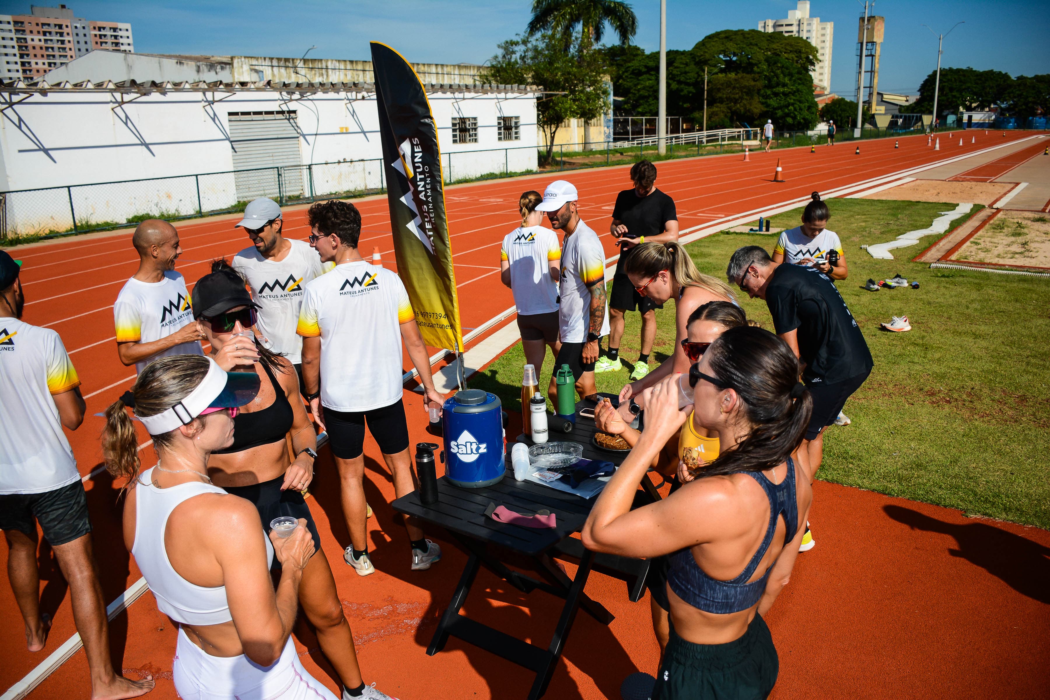 Time de atletas Mateus Antunes Treinamento